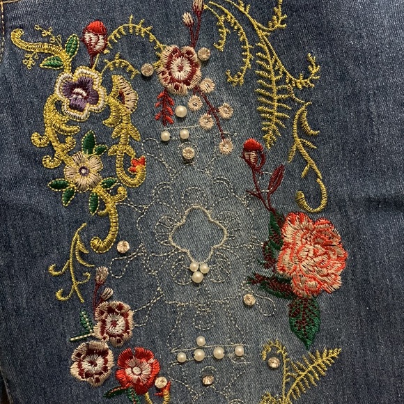 Venus heavily embroidered cutout jeans - Picture 3 of 10